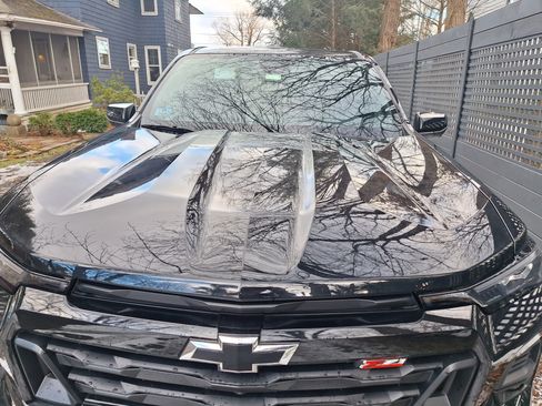 Used 2024 Chevrolet Colorado Z71 w/ LPO, Dark Essentials Package image 17