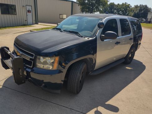 Used 2013 Chevrolet Tahoe 2WD image 1