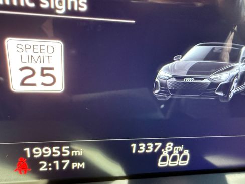 Used 2022 Audi RS e-tron GT w/ Year 1 Package image 18