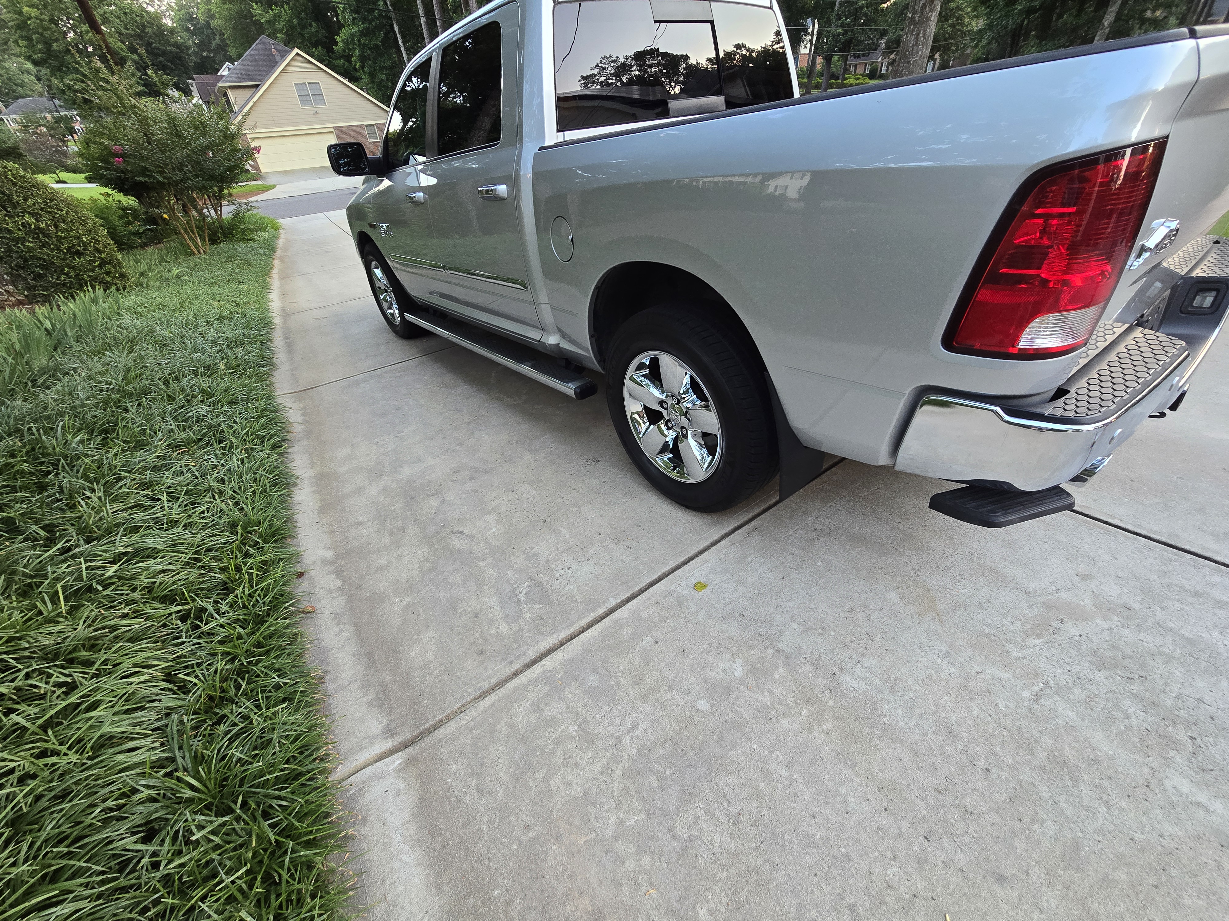 Used 2015 RAM 1500 Big Horn RWD image 8