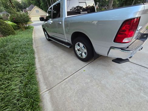 Used 2015 RAM 1500 Big Horn RWD image 9