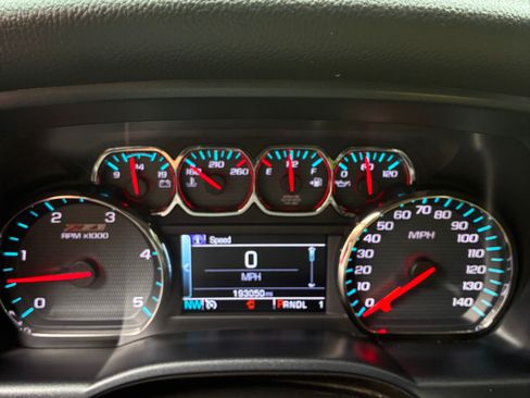 Used 2019 Chevrolet Silverado 2500 LT w/ Midnight Edition AWD/4WD image 10