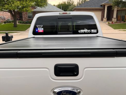 Used 2016 Ford F250 Lariat w/ Lariat Ultimate Package image 4