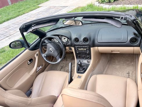 Used 2002 MAZDA MX-5 Miata LS image 13