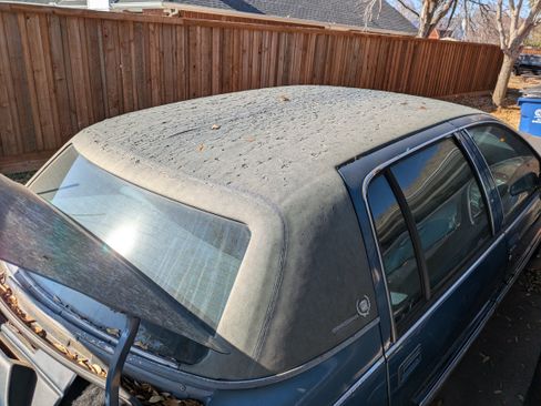 Used 1993 Cadillac Fleetwood Sedan image 2