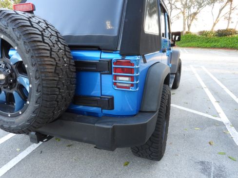 Used 2016 Jeep Wrangler Unlimited Sport w/ Quick Order Package 24S image 13