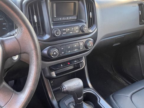 Used 2016 Chevrolet Colorado W/T w/ WT Convenience Package image 9