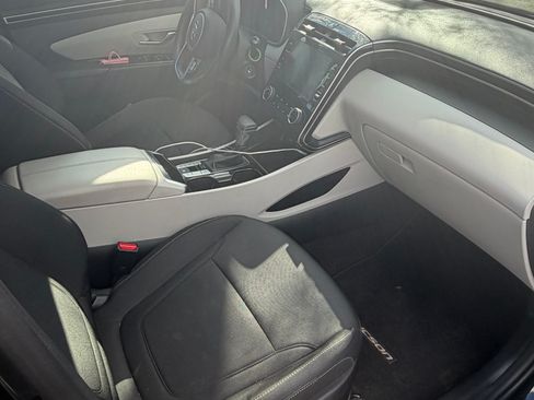 Used 2022 Hyundai Tucson SE image 5