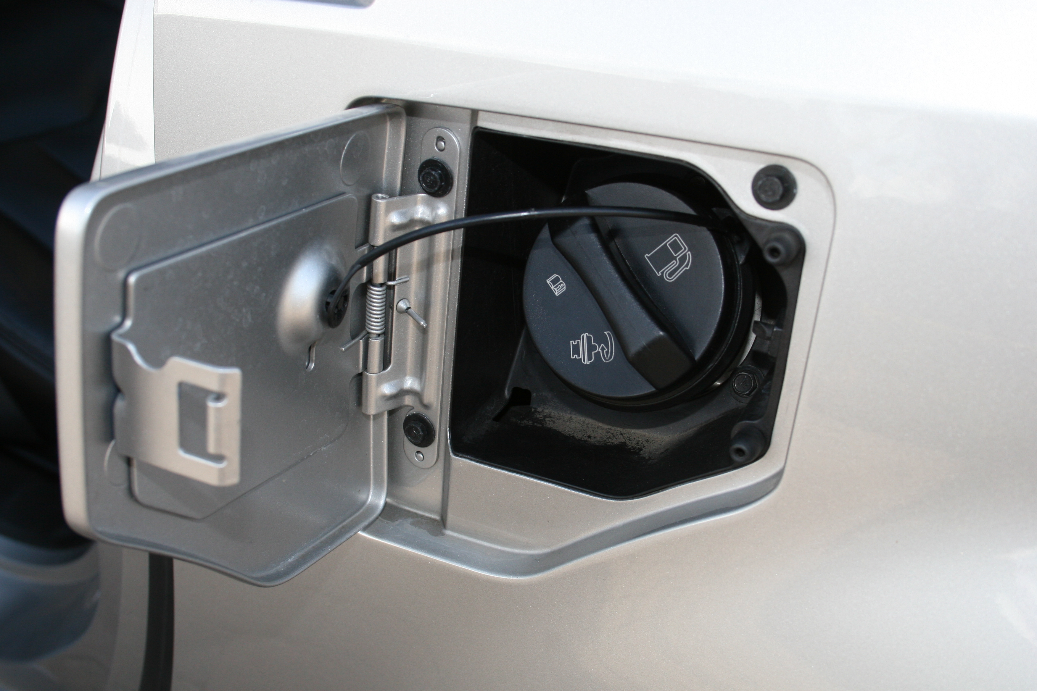 Used 2006 Cadillac XLR RWD image 20