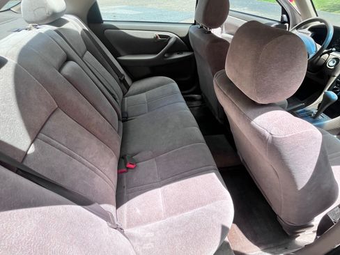 Used 1999 Toyota Camry LE w/ Value Pkg FWD image 19