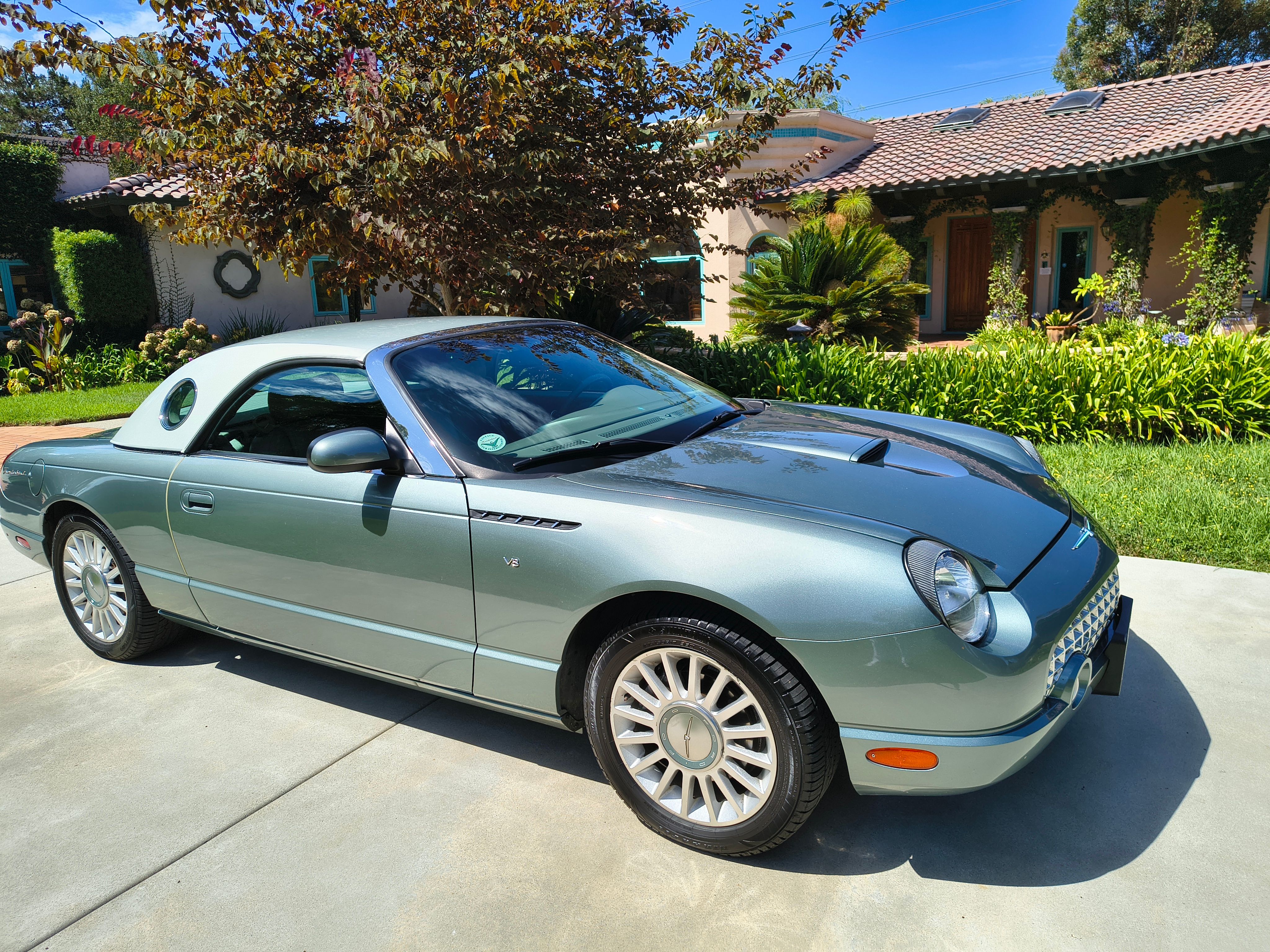 Used 2004 Ford Thunderbird Pacific Coast RWD image 1
