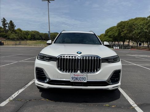 Used 2020 BMW X7 xDrive40i w/ Executive Package AWD/4WD image 4