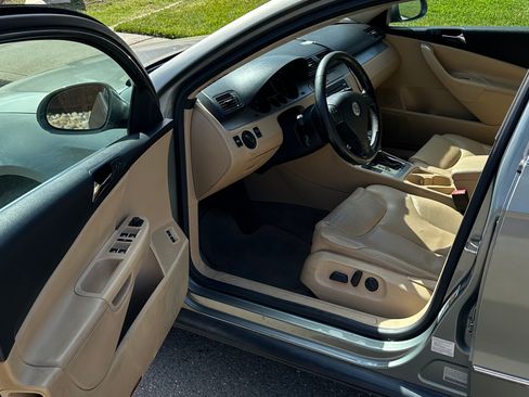 Used 2008 Volkswagen Passat Komfort image 9