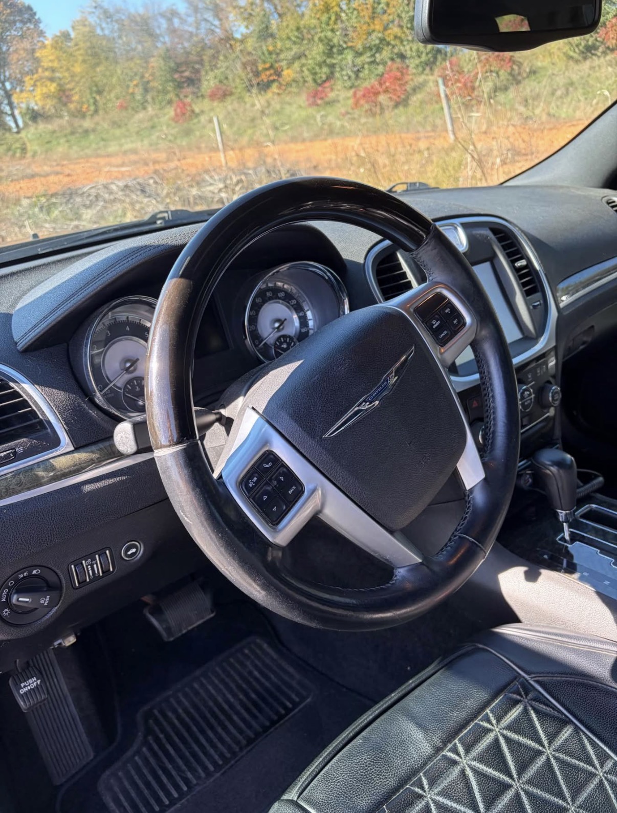 Used 2013 Chrysler 300 C RWD image 6