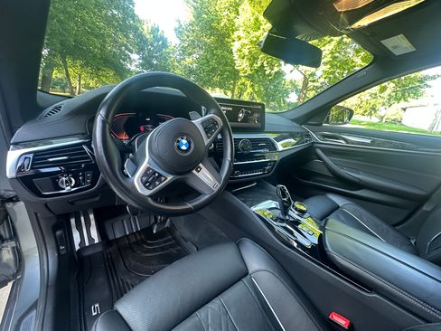 Used 2023 BMW 540i xDrive w/ Executive Package AWD/4WD image 11