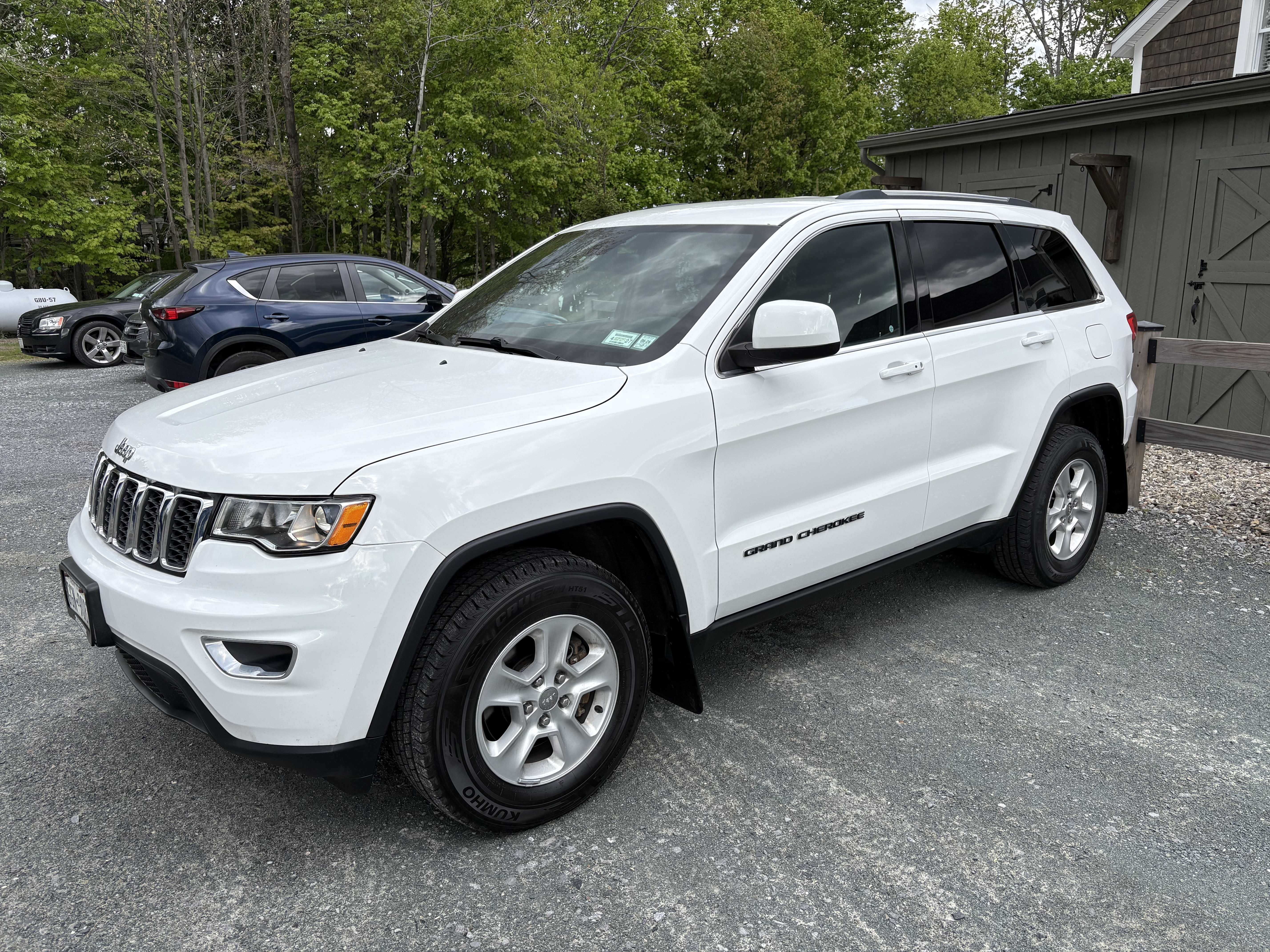 Used 2017 Jeep Grand Cherokee Laredo w/ Quick Order Package 23E AWD/4WD image 1
