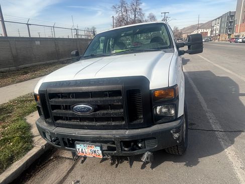 Used 2009 Ford F250 XLT AWD/4WD image 5