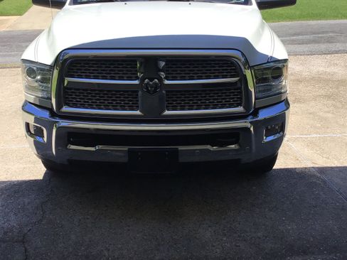 Used 2018 RAM 2500 Laramie image 1