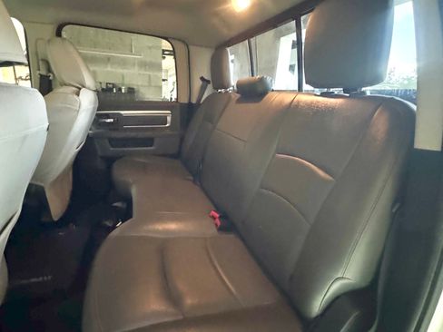 Used 2017 RAM 2500 SLT AWD/4WD image 11