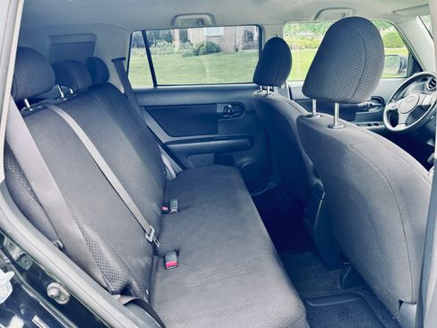 Used 2009 Scion xB FWD image 11