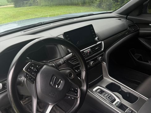 Used 2022 Honda Accord Sport image 5