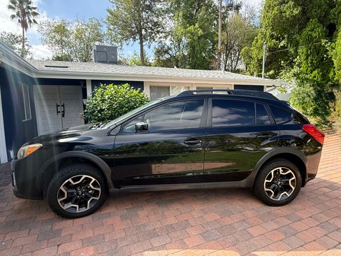 Used 2016 Subaru Crosstrek 2.0i Premium AWD/4WD image 1
