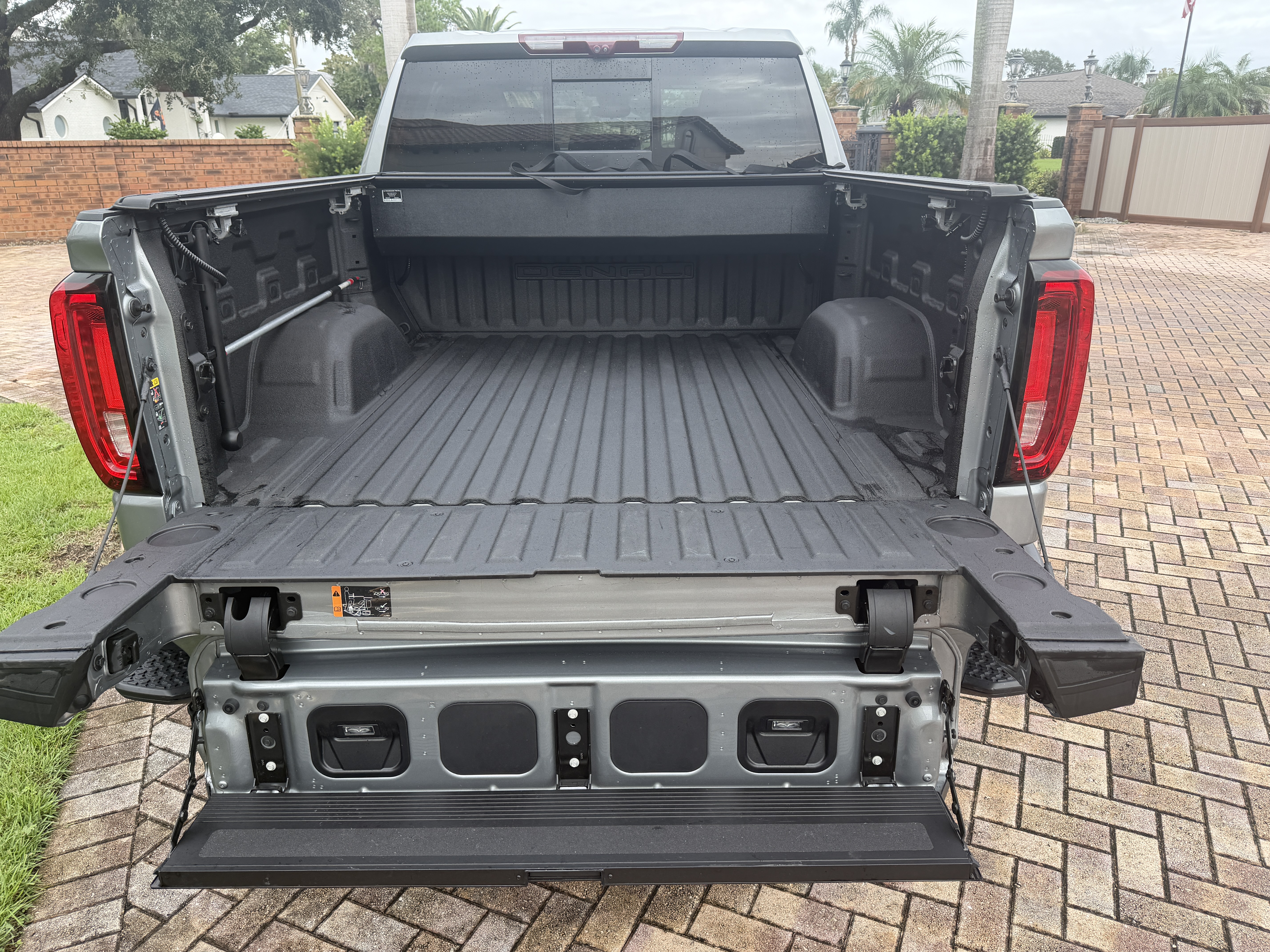 Used 2023 GMC Sierra 1500 Denali AWD/4WD image 11