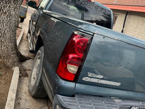 Used 2006 Chevrolet Silverado 1500 LT image 11