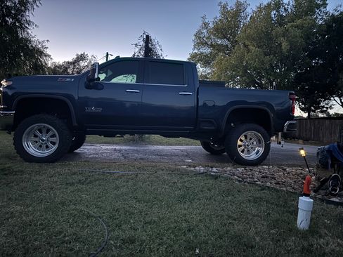 Used 2020 Chevrolet Silverado 2500 LTZ w/ LTZ Texas Edition image 23