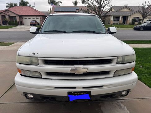 Used 2004 Chevrolet Tahoe Z71 w/ Z71 Preferred Equipment Group image 2