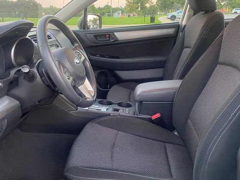 Used 2017 Subaru Outback 2.5i AWD/4WD image 10