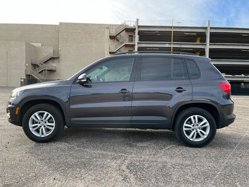 Used 2016 Volkswagen Tiguan S image 1