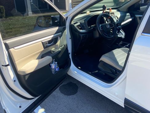 Used 2020 Honda CR-V LX image 16