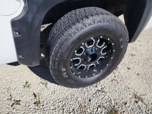 Used 2011 Chevrolet Silverado 1500 LT w/ All-Star Edition image 15