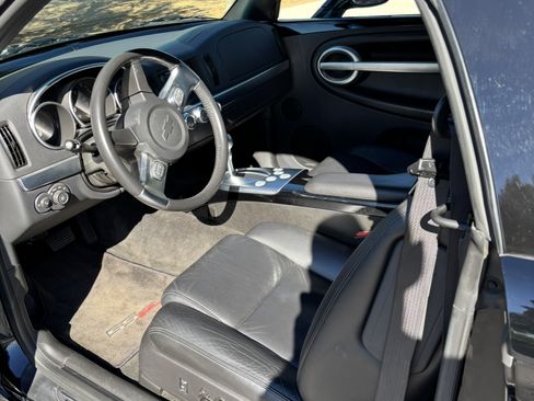 Used 2004 Chevrolet SSR w/ Preferred Equipment Group image 14