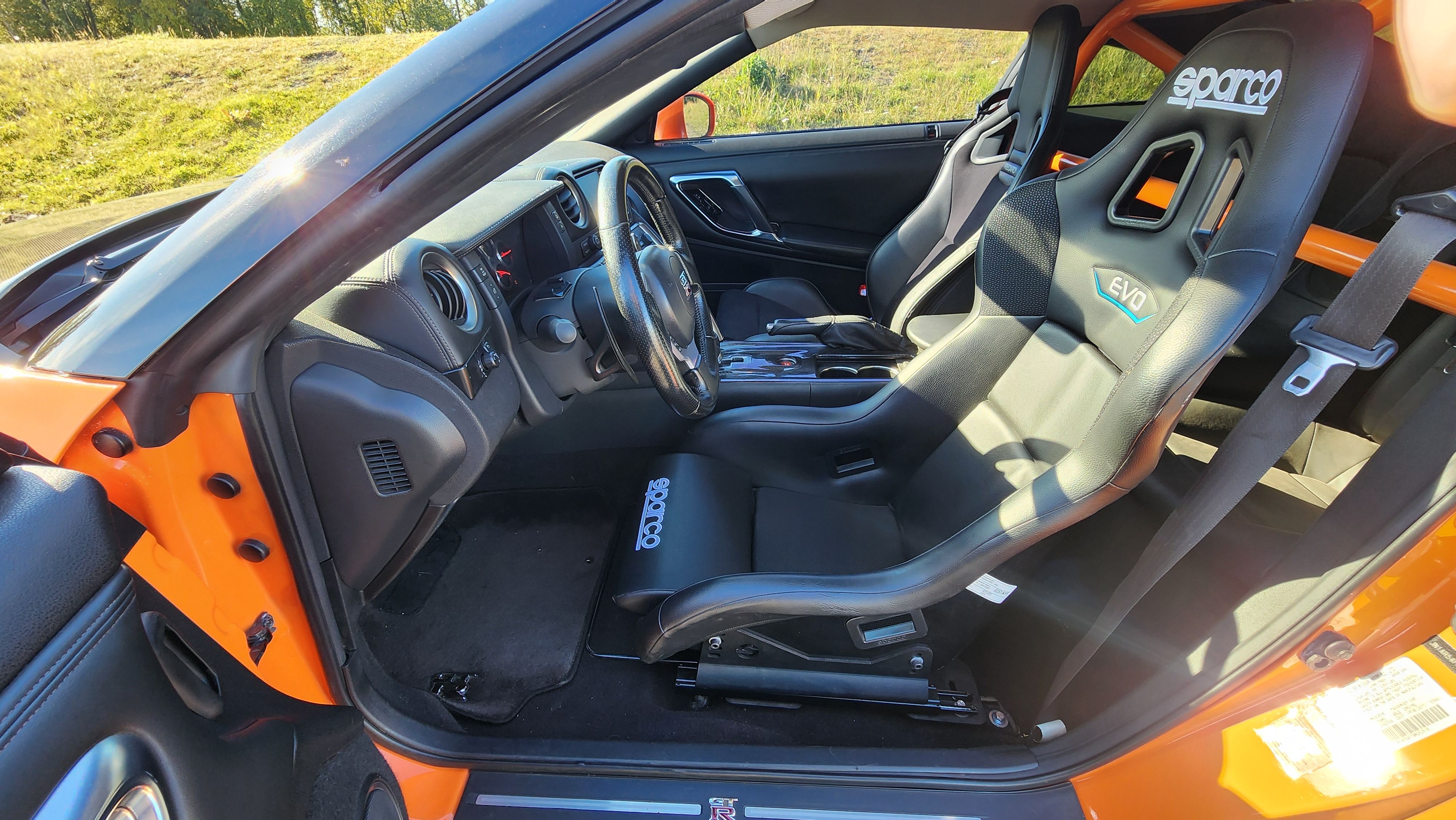 Used 2009 Nissan GT-R Premium AWD/4WD image 19