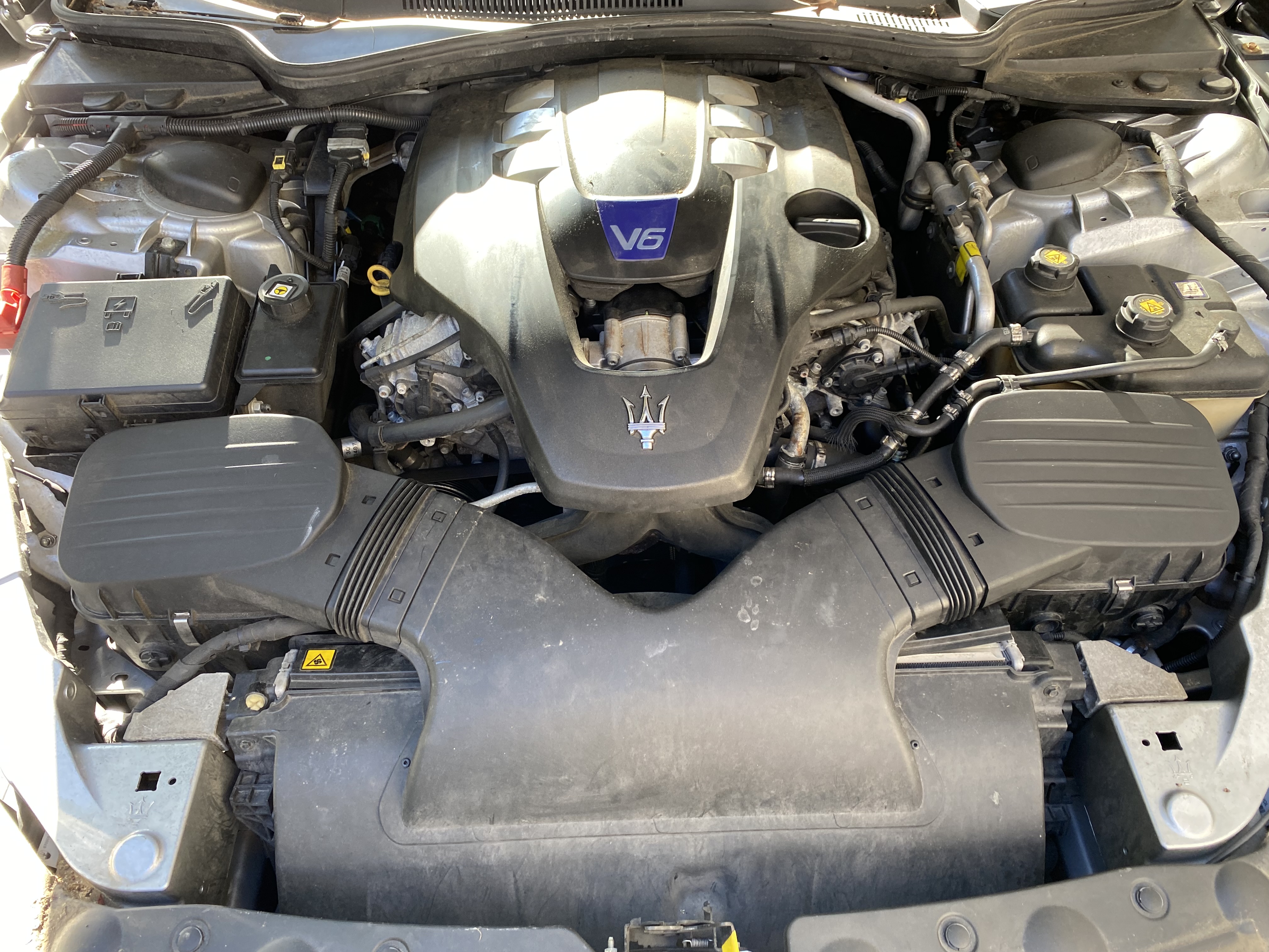 Used 2014 Maserati Ghibli S Q4 AWD/4WD image 13