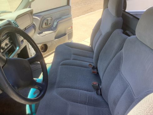 Used 1998 Chevrolet Silverado 1500 2WD Regular Cab w/ Preferred Equipment Group 2 image 11