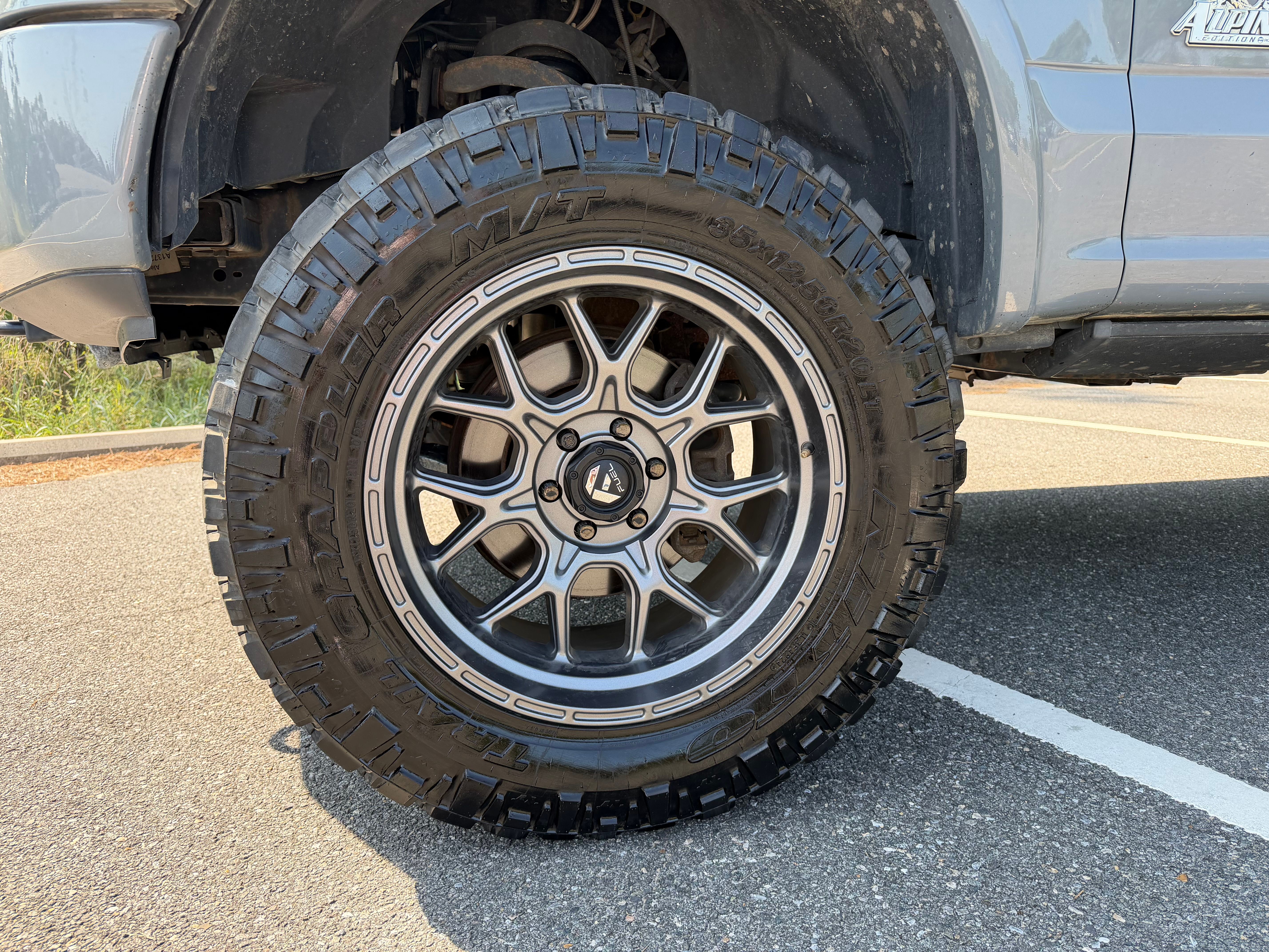 Used 2019 Ford F150 XLT w/ Equipment Group 302A Luxury AWD/4WD image 15