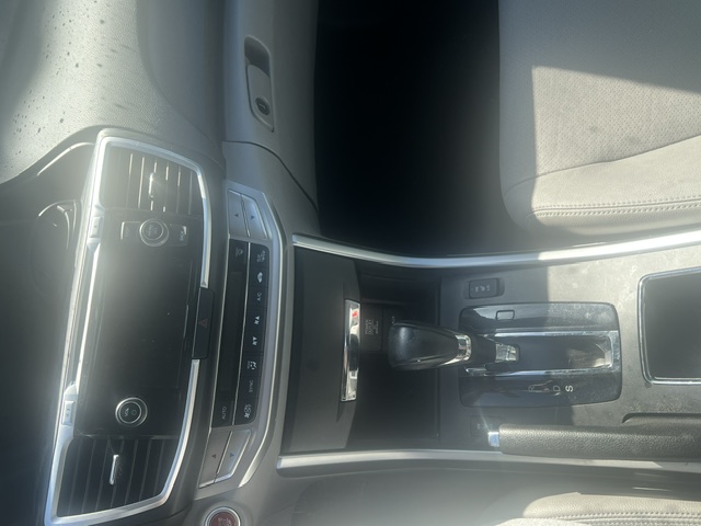 Used 2014 Honda Accord EX-L image 11