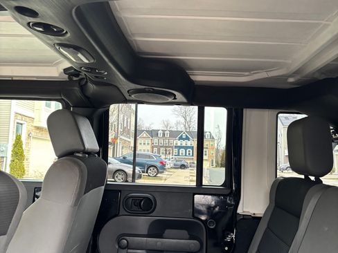 Used 2007 Jeep Wrangler Unlimited X image 8