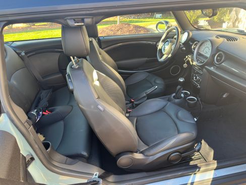 Used 2014 MINI Cooper Clubman S image 14