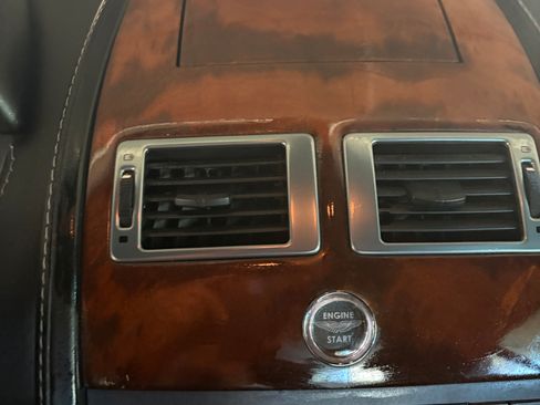 Used 2007 Aston Martin V8 Vantage Coupe image 14