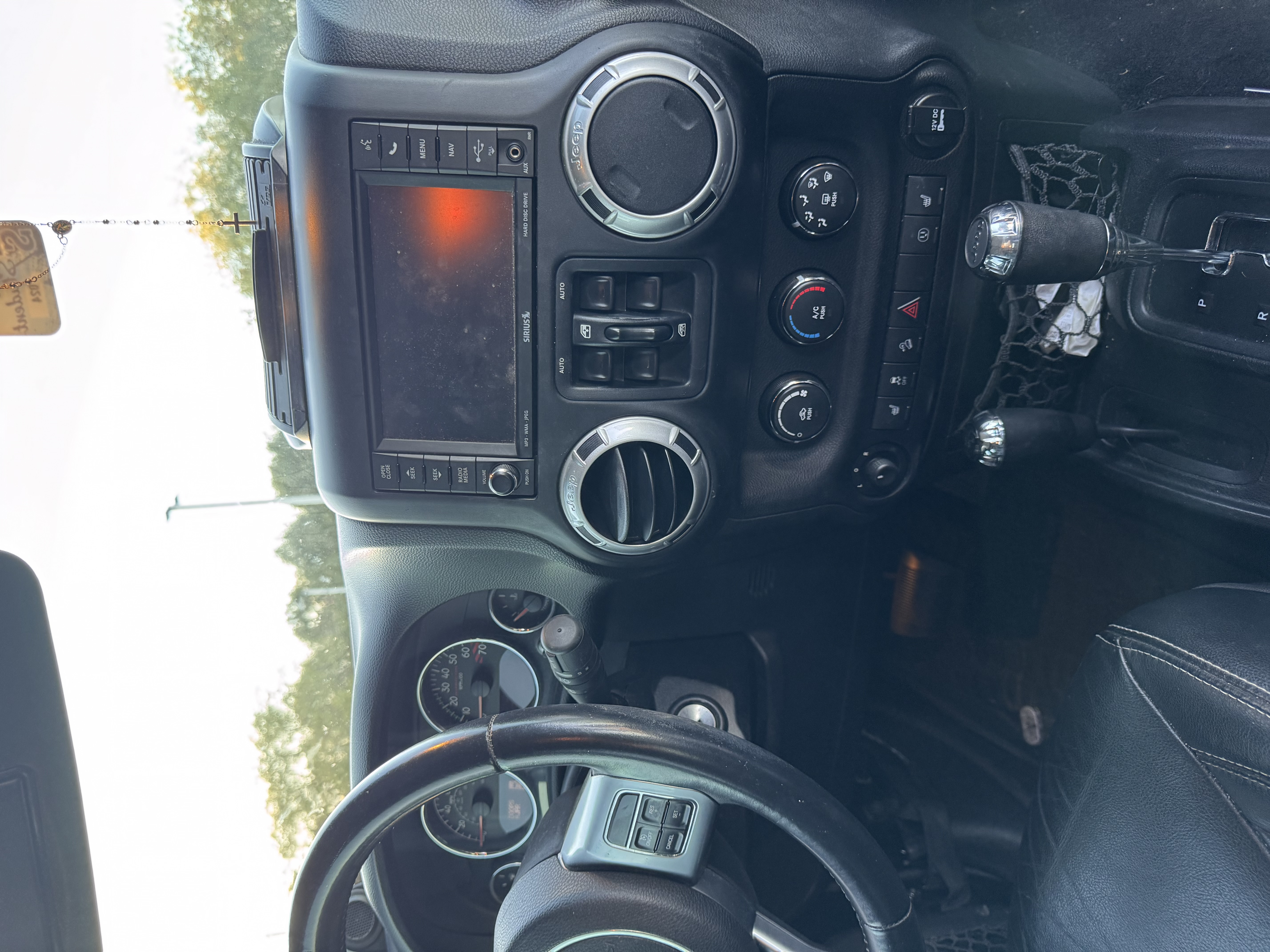 Used 2014 Jeep Wrangler Unlimited Rubicon AWD/4WD image 10