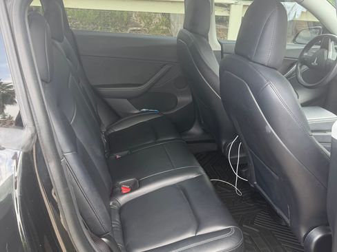 Used 2020 Tesla Model Y Long Range AWD/4WD image 14