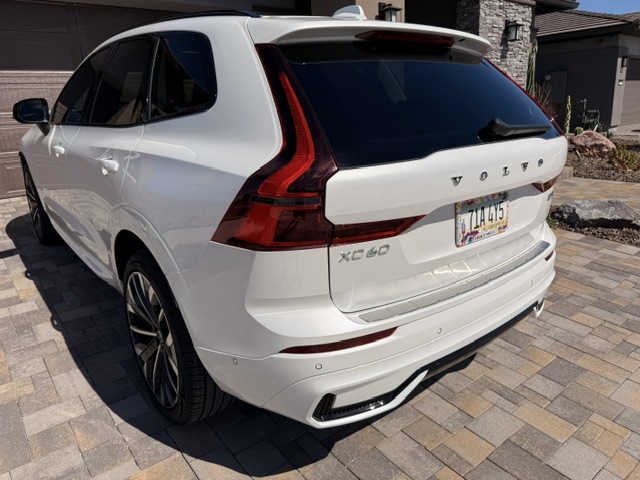 Used 2026 Volvo XC60 B5 Ultra AWD/4WD image 12