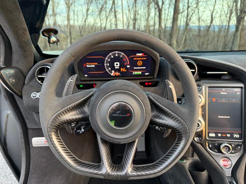 Used 2018 McLaren 720S Performance image 15