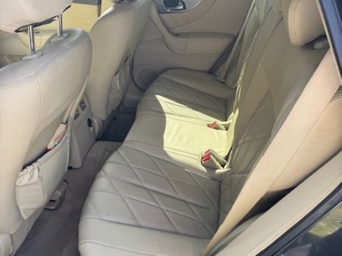 Used 2009 INFINITI FX35 2WD w/ Navigation Pkg image 8