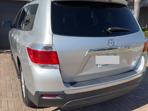Used 2013 Toyota Highlander Plus image 5