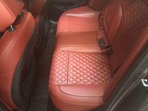 Used 2022 Genesis G70 3.3T Launch Edition image 12